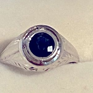 14k white gold Sapphire Ring